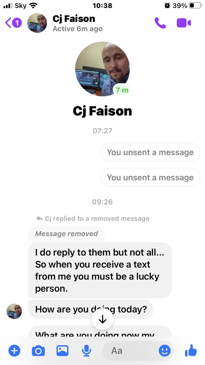 TechgirlandDava's tweet photo. @cjfaison is this you? If not, someone is saying they are you on Facebook and has an account with your name, and  messaging your fans. https://t.co/jw0VDrar7a