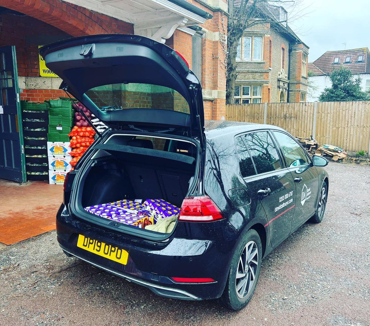 DavidAstburys's tweet photo. We dropped off Easter Eggs at @BoundsGFoodBank yesterday in preparation for the visitors to the Foodbank over Easter. 🐣🐰Thank you to the amazing team @BoundsGFoodBank for the work they do for our community 🙌🏻 https://t.co/zGIFYCw55L