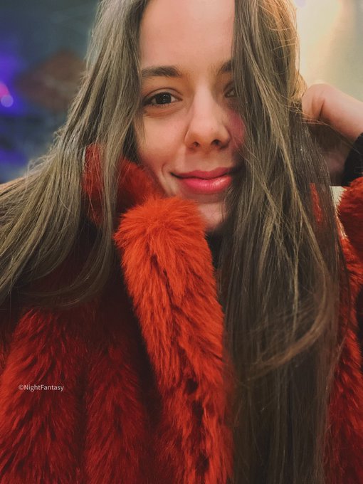 Red smile 💋🫦 https://t.co/AA8pvqDzd2<a href="/tag/fur"class="tags"><span>#fur</span></a><a href="/tag/goodday"class="tags"><span>#goodday</span></a><a href="/tag/fauxfur"class="tags"><span>#fauxfur</span></a><a href="/tag/furprincess"class="tags"><span>#furprincess</span></a>
