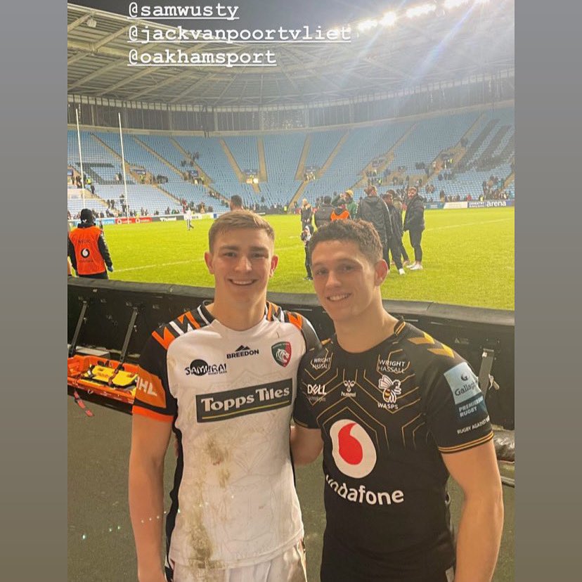 Huge night for <a href="/LeicesterTigers/">Leicester Tigers</a> in European <a href="/ChampionsCup/">Investec Champions Cup</a> quarter final action <a href="/leinsterrugby/">Leinster Rugby</a> Great to see these 2 <a href="/OakhamSport/">Oakham Sport</a> 9s <a href="/PoortvlietJack/">Jack van Poortvliet</a> <a href="/Wusty9/">Sam Wolstenholme</a> in the same shirt. Massive pride!!