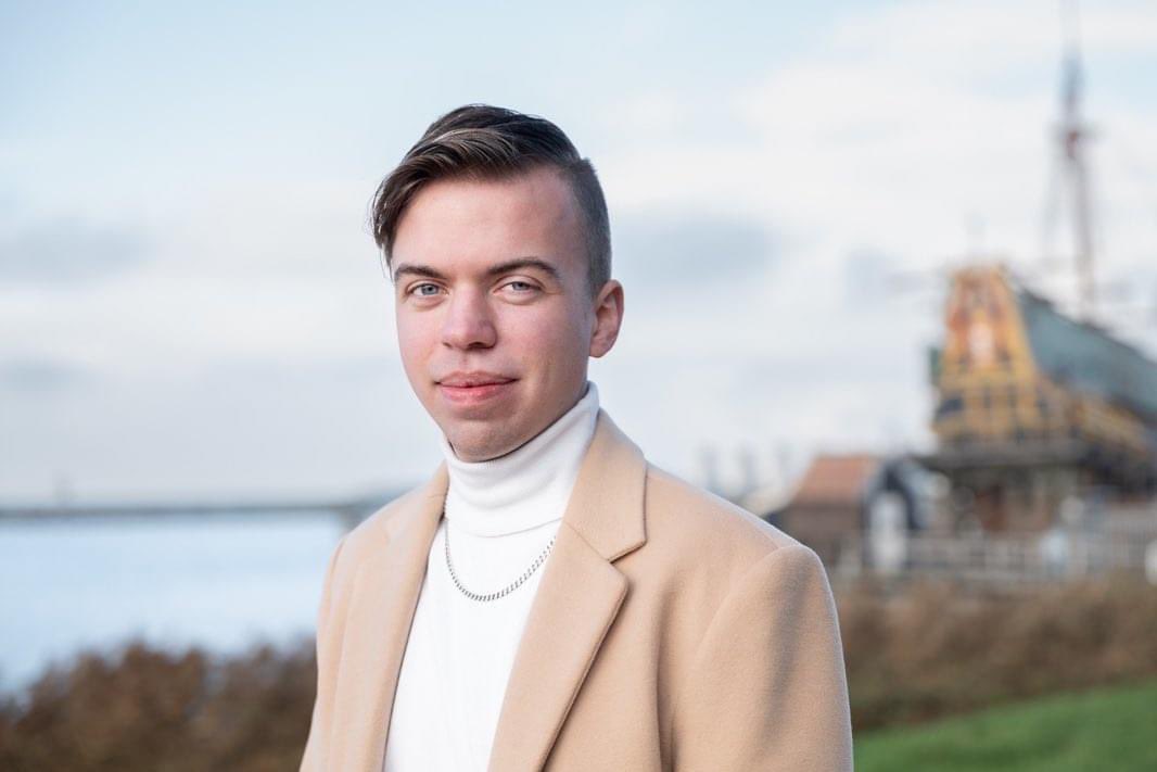 Alweer iets meer dan een maand geleden nam ik afscheid als bij Bureau Gelijke Behandeling Flevoland (BGBF).

Met trots kan ik ook vertellen dat ik binnenkort met een nieuwe uitdaging zal starten, naast de andere dingen die ik doe.

Daarover later meer.

📸 Mona Alikhah