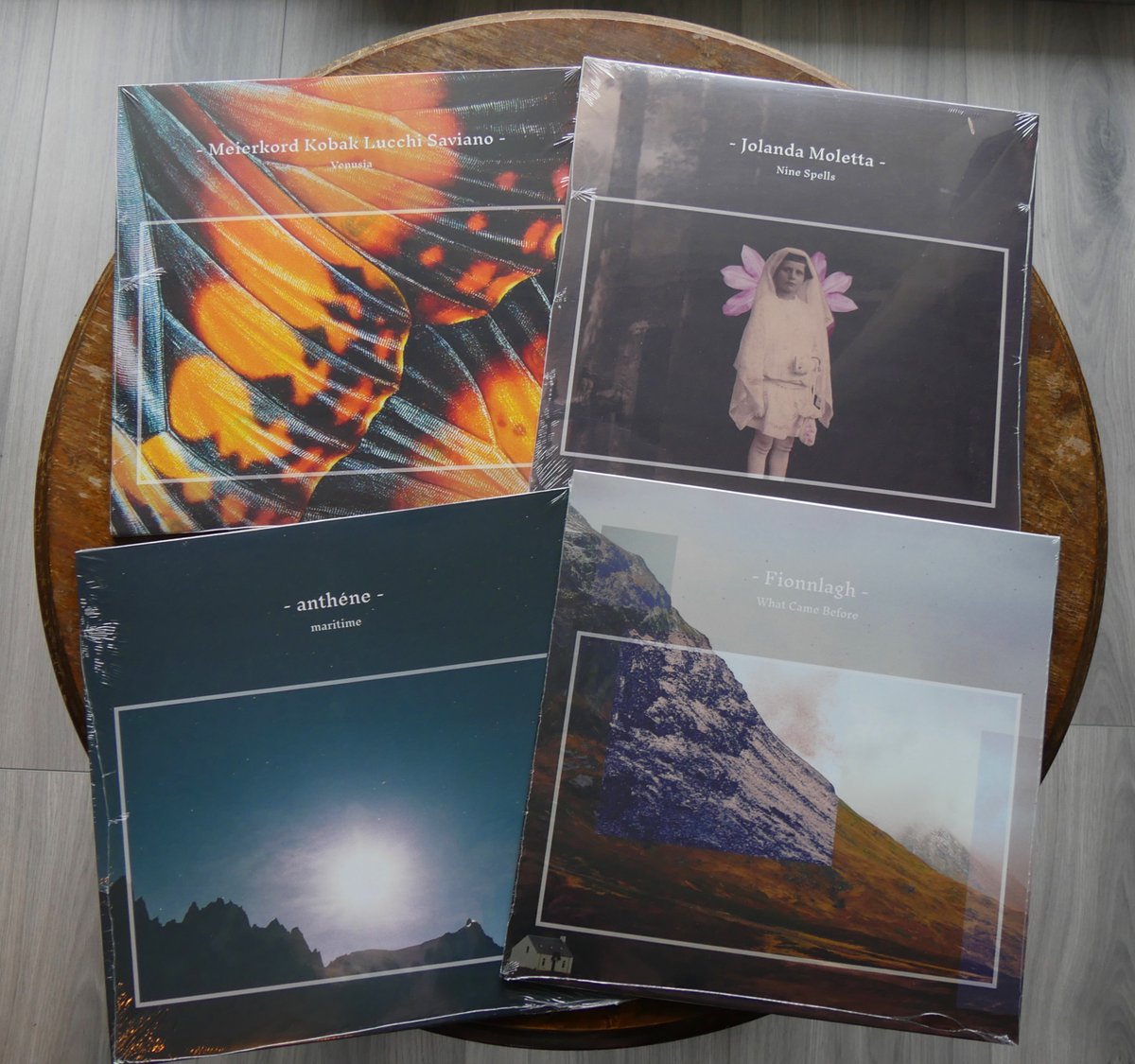 Ambientologist (@ambientologist_) on Twitter photo a happy good (bandcamp) friday to you all!
4LP bundle now available for €55, in addition to the 2LP bundle for €30.
ambientologist.bandcamp.com/merch
anyone across the pond can also now grab them from <a href="/athousandarms/">A Thousand Arms</a>:
athousandarms.com/search?type=pr…* a happy good (bandcamp) friday to you all!
4LP bundle now available for €55, in addition to the 2LP bundle for €30.
ambientologist.bandcamp.com/merch
anyone across the pond can also now grab them from <a href="/athousandarms/">A Thousand Arms</a>:
athousandarms.com/search?type=pr…*