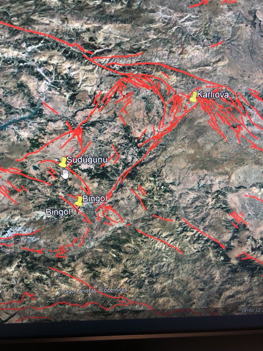 nacigorur's tweet photo. Bingöl-Su Düğünü’nde 4,5 deprem oldu. Daha önce deprem öngörüsünde bulunulan bu bölge son depremlerden sonra hassas hale gelmişti. Sevgiyle https://t.co/P8p27QMT4H