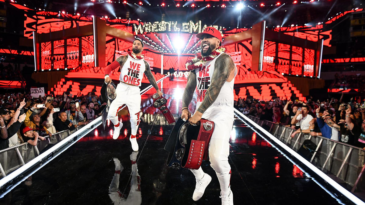 WrestleFeatures's tweet photo. The Usos vs. Sami Zayn &amp; Kevin Owens received a FIVE star rating from Dave Meltzer. #WrestleMania

@WWEUsos @FightOwensFight @SamiZayn https://t.co/h5ZKbq95dd