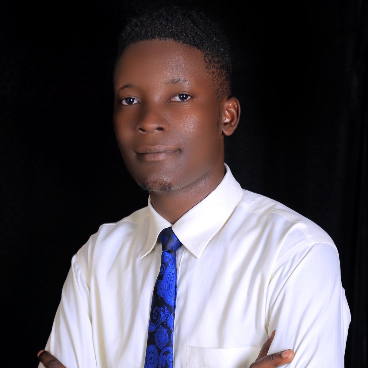 Ronnie00256W's tweet photo. #limitless possibilities 🤗 wandera Ronald guild aspirant Nkumba university . Wishing you a happy Easter filled with  joy , love and peace. https://t.co/o769HPuhM2