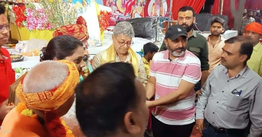 vikassingh_0005's tweet photo. बिल्हर घाट स्थित प्राचीन हनुमान मंदिर में हनुमान जन्मोत्सव के पावन पर्व पर श्री हनुमान जी का दर्शन पूजन कर आशीर्वाद लिया एवं विशाल भंडारे में सम्मिलित हुआ।

#विकास_सिंह
#देवगढ़ https://t.co/5lxCx5WeAG