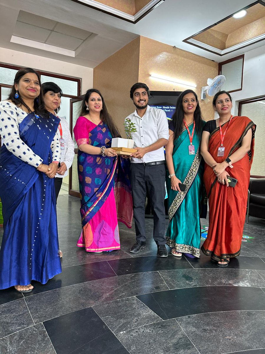 dronacharya_123's tweet image. Dronathon- A Technical Event
Date: 6th-8th April 2023
Glimpses of DAY-2

#Dronathon
#Technicalevent
#DronacharyaCollegeofEngineering
#multipleplacement
#gurugram
#haryana