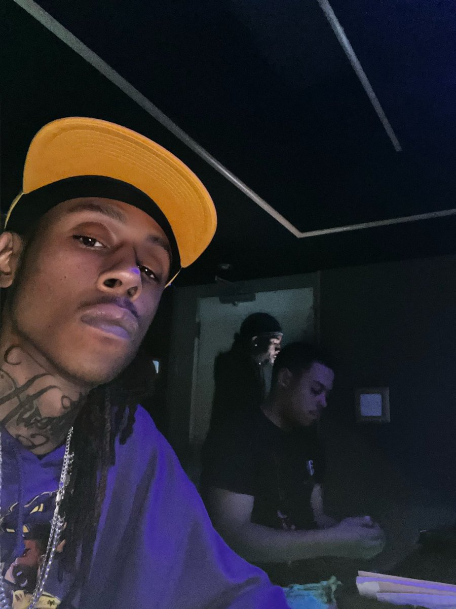 kydkahlil's tweet photo. Studioflex!! Smokey lab vibes wit @RealRidicule https://t.co/G7xxTad9uV