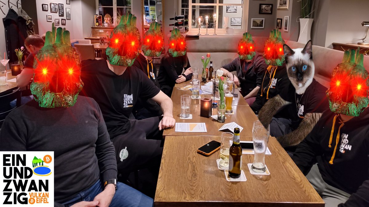 Gestern hatten wir unser 2. Einundzwanzig Vulkaneifel Meetup in #Wittlich.
Nachdem wir gehört haben, dass sich sogar <a href="/EinundzwanzigHH/">Einundzwanzig Hamburg</a> beim <a href="/MMTby21/">Einundzwanzig Meet-Up Meisterschaften Turnier</a> angemeldet hat, haben wir mit <a href="/EinundzwanzigBi/">Einundzwanzig Bitburg</a> und <a href="/EinundzwanzigVE/">Einundzwanzig Vulkaneifel</a> zusammen ein Team auf die Beine gestellt. #SkullsTogetherStrong