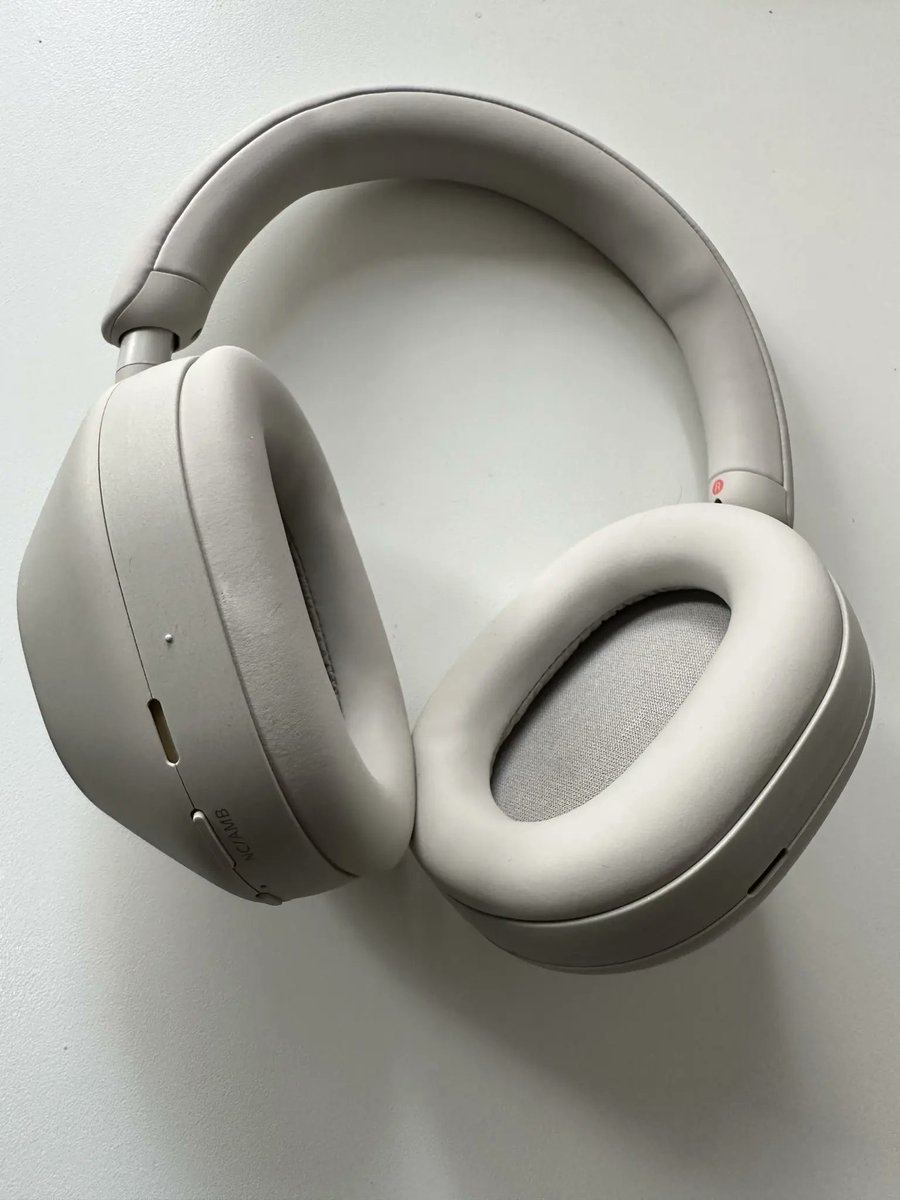 Clash Tech Editor Alex Pell is back expanding his musical horizons putting a selection of wireless headphones through their paces...
clashmusic.com/features/best-…