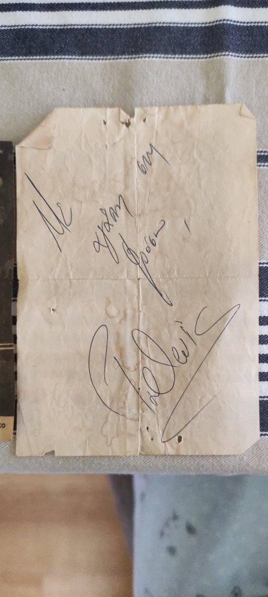 Back home for Easter holidays and looking in my memory box #prelevic #paokbc I found Bane's autograph and a photo from a newspaper. That was the game when I jumped over the railings and was chasing him to hug him! These were the days ♥️🏀