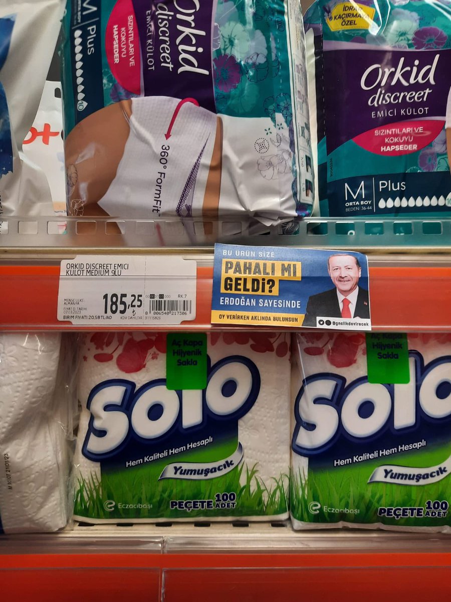 1stanbultimes's tweet photo. 'Erdoğan sayesinde' etiketlerini başlatan tasarımcı Mahir Akkoyun gözaltına alındı. (Halktv) https://t.co/KpgKcUg7KJ