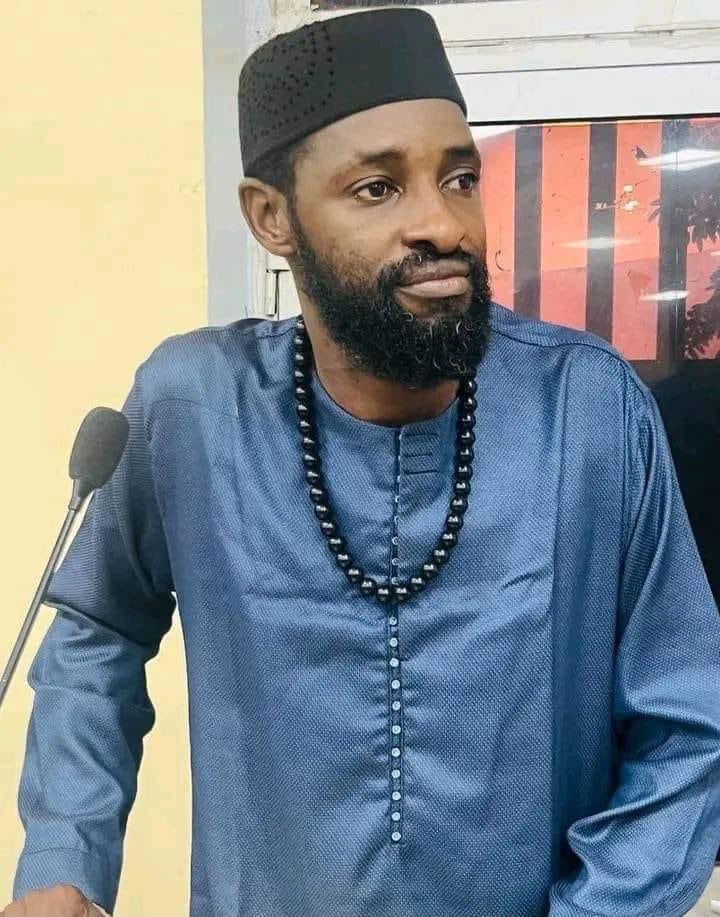 Mali 🇲🇱 #URGENT, nous venons d'apprendre que notre confrère et membre de l'Union Nationale des Jeunes Éditeurs de Presse, #Aliou Touré promoteur du journal écrit le #Démocrate, est porté disparu.
En effet, sa famille vient de nous informer qu'il n'a pas passé la nuit dernière