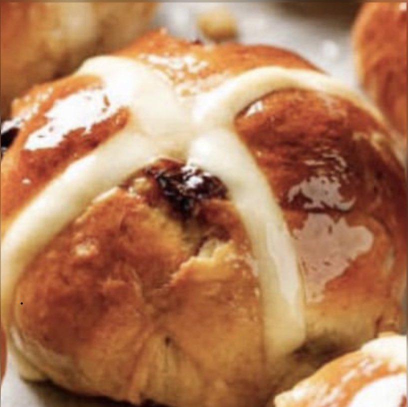 nandtara's tweet photo. On the culinary side of #GoodFriday I stick with grandma Phyllis’ #Easter diktats, so it’s always rice kanji made in coconut milk with a kairi chutney.
Add ons of crispy #Bombil #Mandli and #Bhangda fry.
For tea the mandatory #HotCrossBuns and beurre beckon 😋😋😋 https://t.co/QLQhSnLMLp