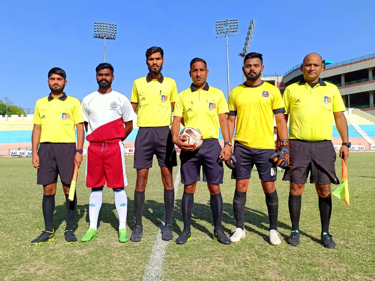 FootballDelhi's tweet photo. Let's go ๐ฅ
M2M FC ๐ Ajmal FC
#FootballDelhi
#FootballDelhiADivisionLeague #ADivisionLeague #FDADL #ADL #IndianFootball #KheloIndia https://t.co/SiTjqW34VZ