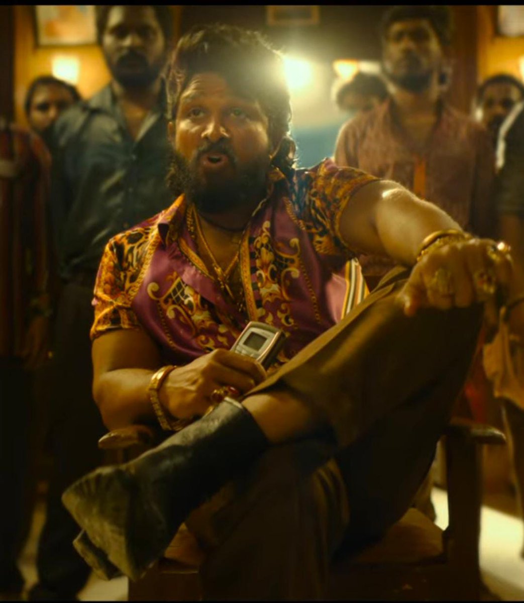 afwa_online's tweet photo. The #HuntForPushpa ends and 𝗣𝗨𝗦𝗛𝗣𝗔'𝗦 𝗥𝗨𝗟𝗘 𝗕𝗘𝗚𝗜𝗡𝗦 🔥

Telugu; https://t.co/knSPNxZ0LD

Hindi; https://t.co/f2CRSaKnC7

Tamil; https://t.co/tffcnnHhD6

Kannada; https://t.co/ncjva3s56b

Malayalam;  https://t.co/19ku67lIED

#HappyBirthdayAlluArjun
#PushpaTheRule https://t.co/tepurWRoxN