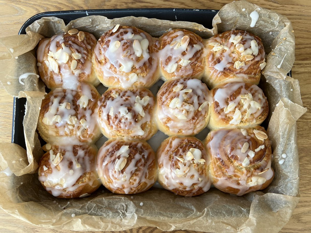 Made some almond buns from an excellent recipe by <a href="/patisseriemp/">Angela Field</a> 🍰😋 recipe here-> patisseriemakesperfect.co.uk/almond-buns/?u…