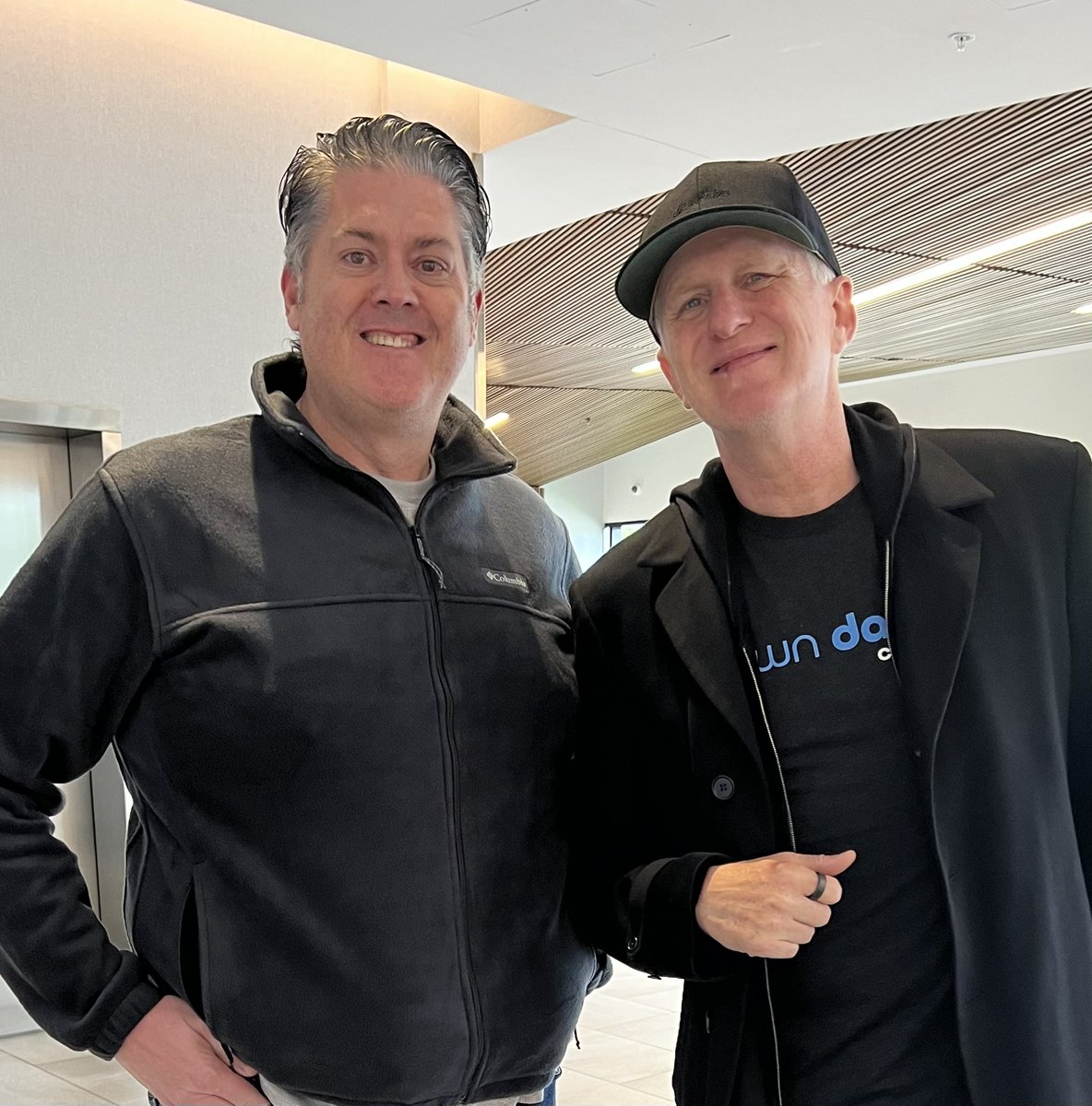 amesbill's tweet photo. Look who I ran into in the hotel lobby.  His show in Addison last night was great! @MichaelRapaport https://t.co/Akoaxjgkpb