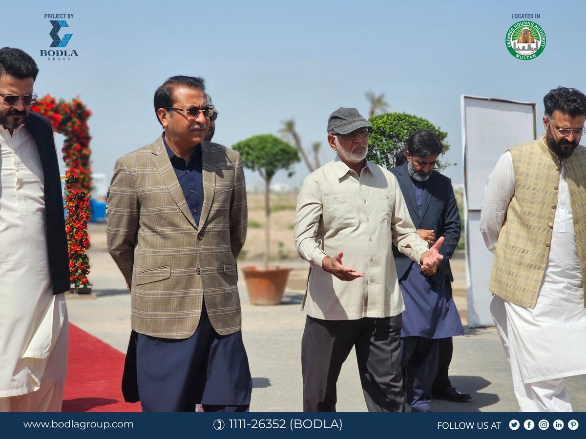 bodlabuilders's tweet photo. Bodla Group proudly presents the 8 Marla Bodla Homes in DHAM"
Today, Project Director Brig. Shoeb Anwar Kayani S.I(M), Director Estate and Commercial Colonel(R) Asif, Director Marketing Colonel(R) Sarfaraz and few other notables took part in the official Ground Breaking Ceremony. https://t.co/zx1AVy4Xyk