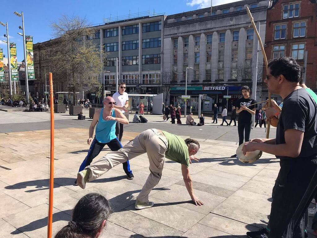 A fun little Roda in the Market sq. #Nottingham for Good Friday!! Thanks to those who came!! 

Follow <a href="/caponotts/">CapoeiraNottingham</a> for the community.

#CapoNotts
#Capoeira #CapoeiraParaTodos #CapoeiraUK #Nottinghamfitness #movementflow #capoeiralifestyle
 #lifestyle #capo… instagr.am/p/CqvWFhOITAW/