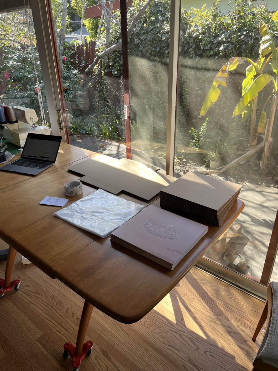 Now is the perfect time to buy a copy of Puzzle Music. Why? Because I won't be home the rest of the year thus I can't hand deliver them in my Mugler suit.  🥺📦 madalynmerkey.bandcamp.com/album/puzzle-m…