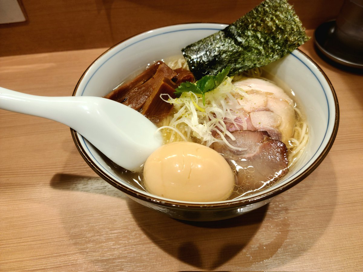 dd_fubuki_bb's tweet photo. @husou_kankore 大丈夫ですか扶桑さん！？(ちなみにこの卵はブランド鶏の半熟を漬け込んだとろっとろ濃厚なゆで卵でした…！ https://t.co/eH7aPc2MUy
