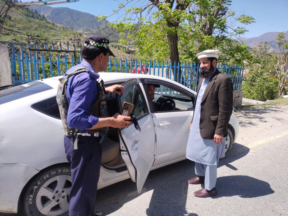 kpdairy's tweet photo. District Dir Upper
As per instructions of home deptt. Crackdown was initiated against tinted glasses and fake number plates at various locations under supervision of ACs and AACs. Legal action was taken against offenders. https://t.co/FU94mFHgqc