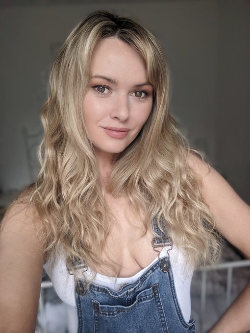 Happy Easter 🐰🐣💖https://t.co/yJ6J715Nfk https://t.co/gHkCQYpikV<a href="/tag/selfie"class="tags"><span>#selfie</span></a><a href="/tag/model"class="tags"><span>#model</span></a><a href="/tag/ukmodel"class="tags"><span>#ukmodel</span></a><a href="/tag/whitelace"class="tags"><span>#whitelace</span></a>