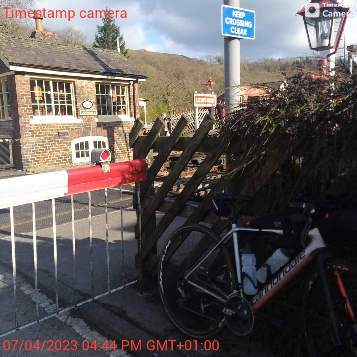 jenbeebikes's tweet photo. #TransEngland23 cp 5
Huge struggles
Not helped by a lengthy muddy hike a bike https://t.co/MajToeK3VS