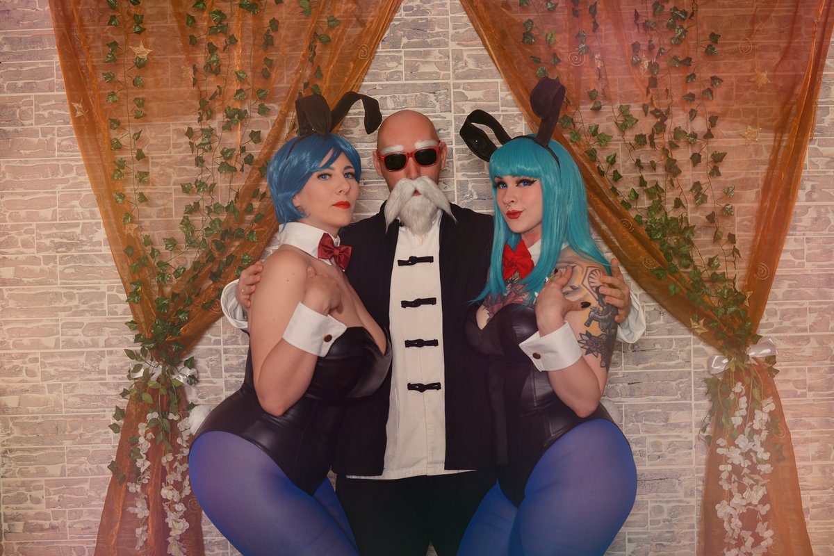 KumoriTenshi's tweet photo. "You know what's better than a pretty bunny girl?
Well, two pretty bunny girls! Puff Puff!"

Bulma (teen)~ @momtauri 
Bulma (adult)~ Tenshi (@MeirouT )
Muten Roshi ~ Kumori #bulma #mutenroshi #dragonball #muten #roshi #dragonballsuper #dbz #db #KameSennin #Sennin #cosplay #bunny https://t.co/dAtWzKZ0ON