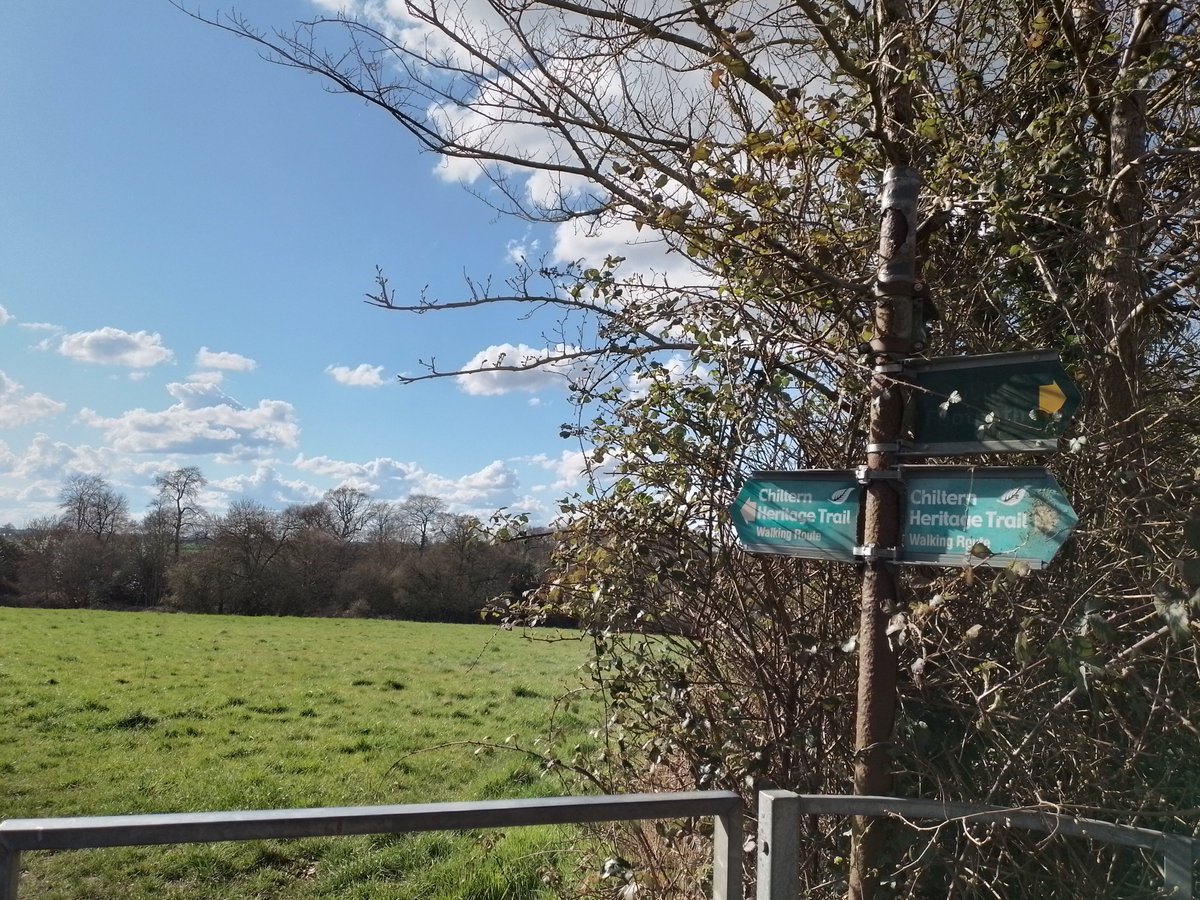 Beautiful day for a walk! <a href="/FingerpostFri/">Fingerpost Friday</a> #fingerpostfriday #fingerpostGoodFriday
