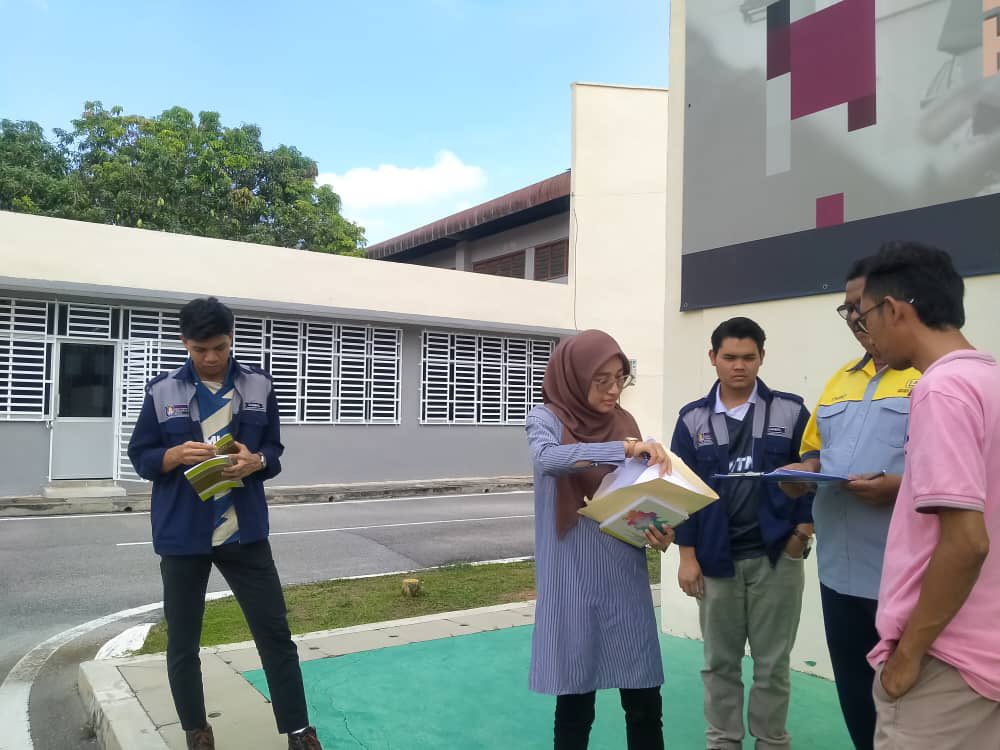 jkrckmintern's tweet photo. Khamis 6/4/2023
- Mengikuti Encik Suhardi dan Puan Fayyadhah ke Kolej Vokasional Sungai Petani bgi pemeriksaan sistem pencegah kebakaran sedia ada
@EnCiK_JM1
@JKRCKMKedah
#internfebjun2023
#ckmkedah https://t.co/PdZiGhiGOx