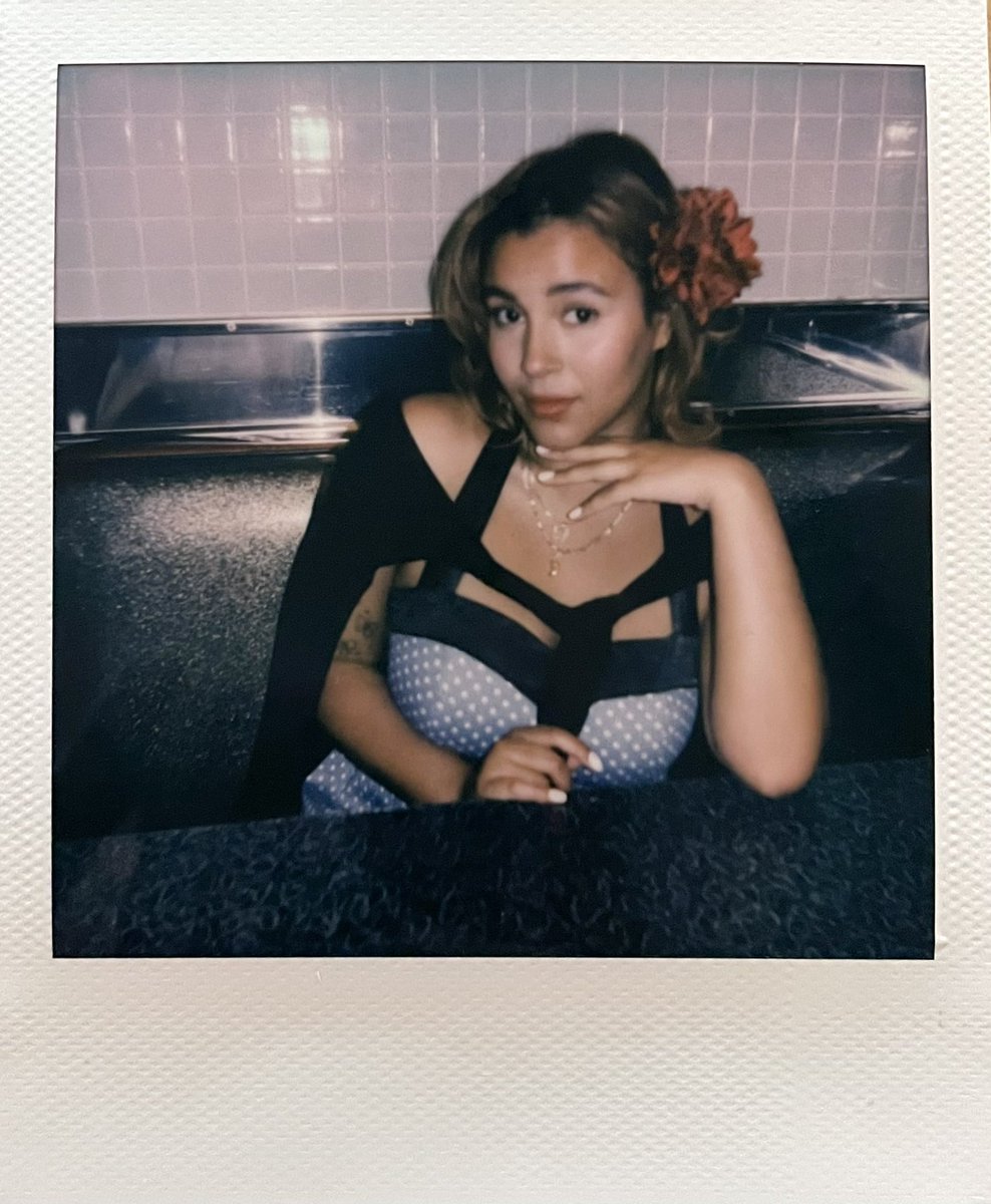 PMX_music's tweet photo. Pre-save our upcoming single Kissin in my Benz now on Spotify! Available for streaming everywhere on Friday April 14 <3 💋❣️

(pre-save on other streaming services is coming asap!)
https://t.co/3YgRJGi3ud https://t.co/KX6JE2BDMC