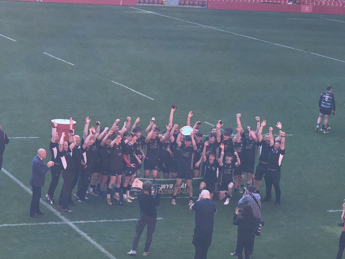 Unbelievable performance from the boys!! Third time lucky we are champions in Cardiff! 🏆 

Burry Port 41-24 Ammanford

Every single one of the players and coaches couldn’t have given more. We’ll enjoy tonight🖤🖤🖤