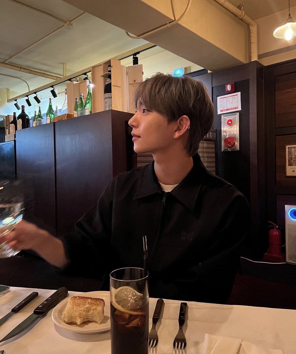 zz2__3zz's tweet photo. 輪郭 https://t.co/8l706GsJr8