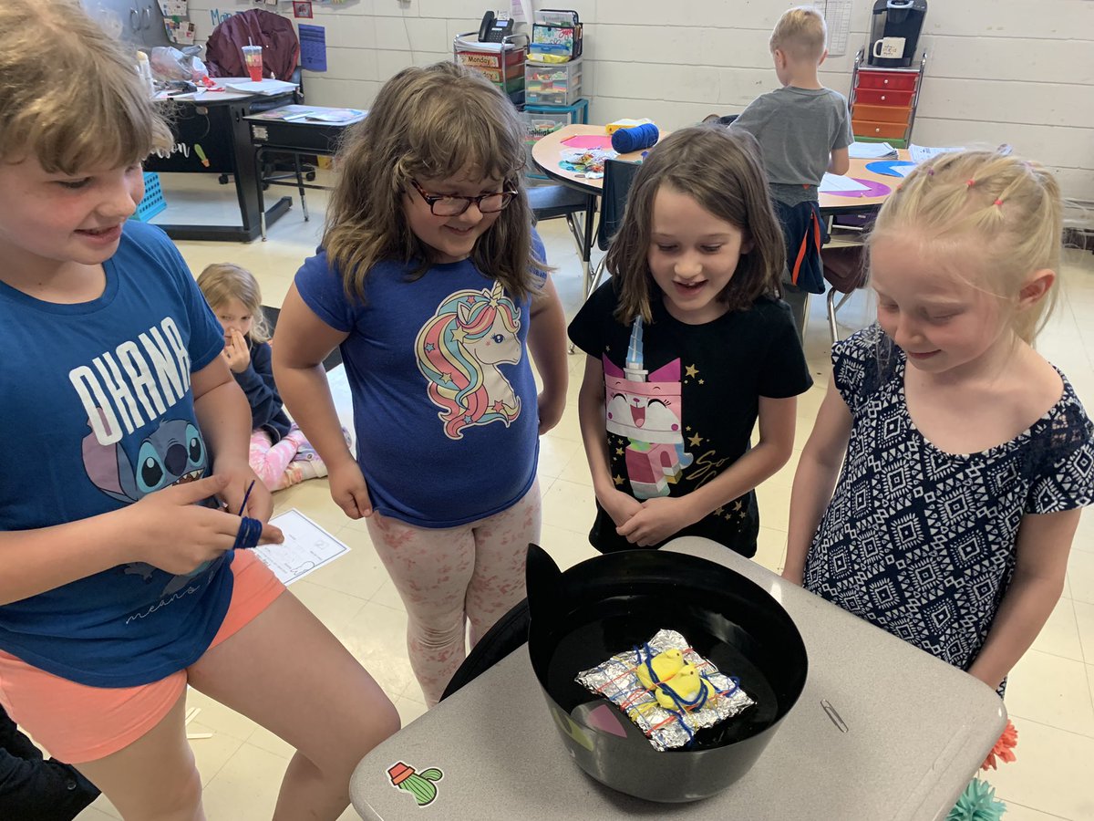 MrsSarahJWilson's tweet image. I have the most fun teaching, when these smiles happen in the classroom! I love hands on learning and stem projects! Thank you @MrsSheaNewton for sharing this wonderful idea! #worktogether #shareideas #MakeLearningFun