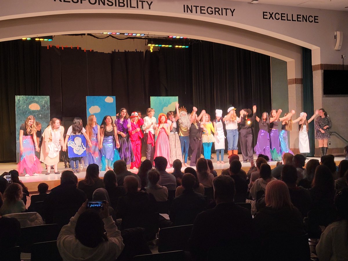 Congratulations for our McKnight Lancers that put on a wonderful production of the Little Mermaid! 🧜 They packed the house for 2 straight nights.
Thank you to all of the students who put in so much hard work &amp; staff for their support.