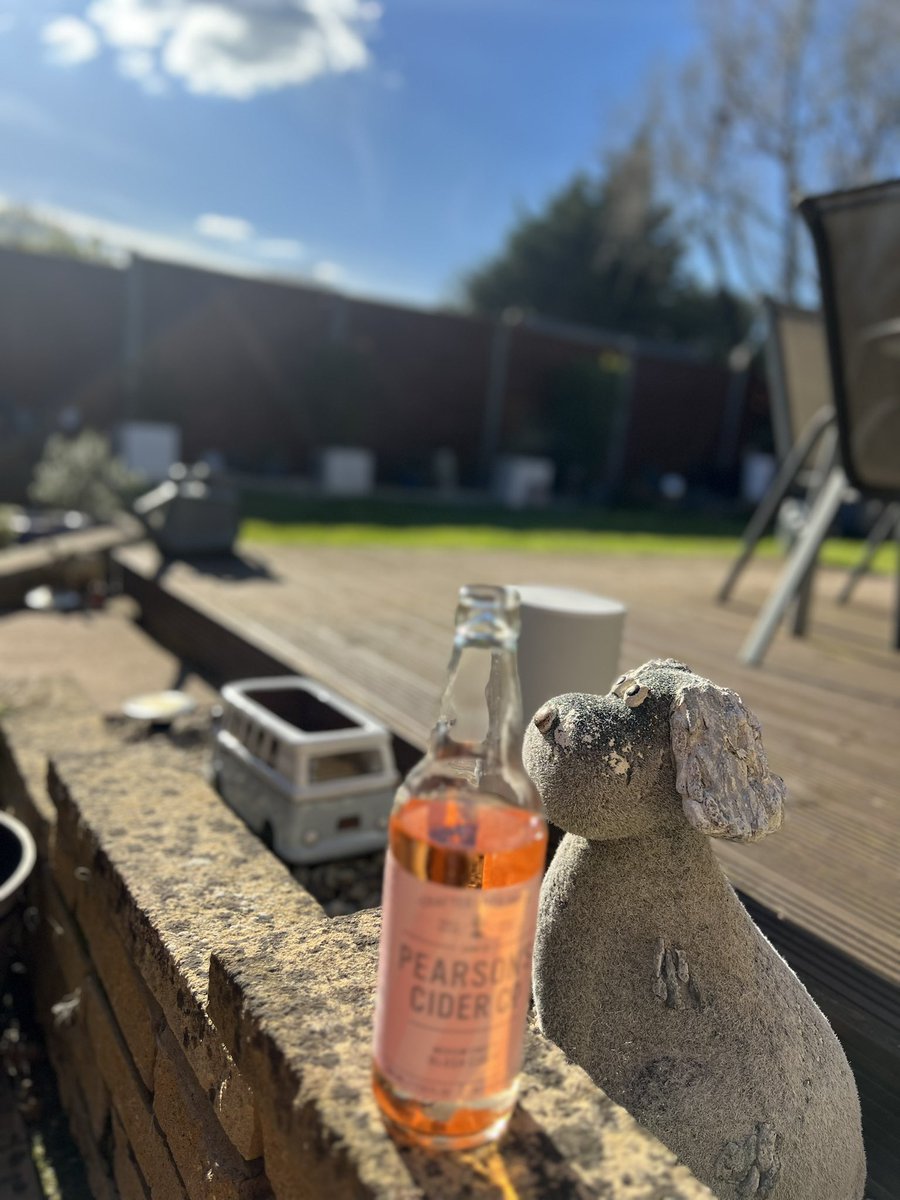 CampervanGolden's tweet photo. Happy Easter all 🐣 https://t.co/c1XXpQAjnZ