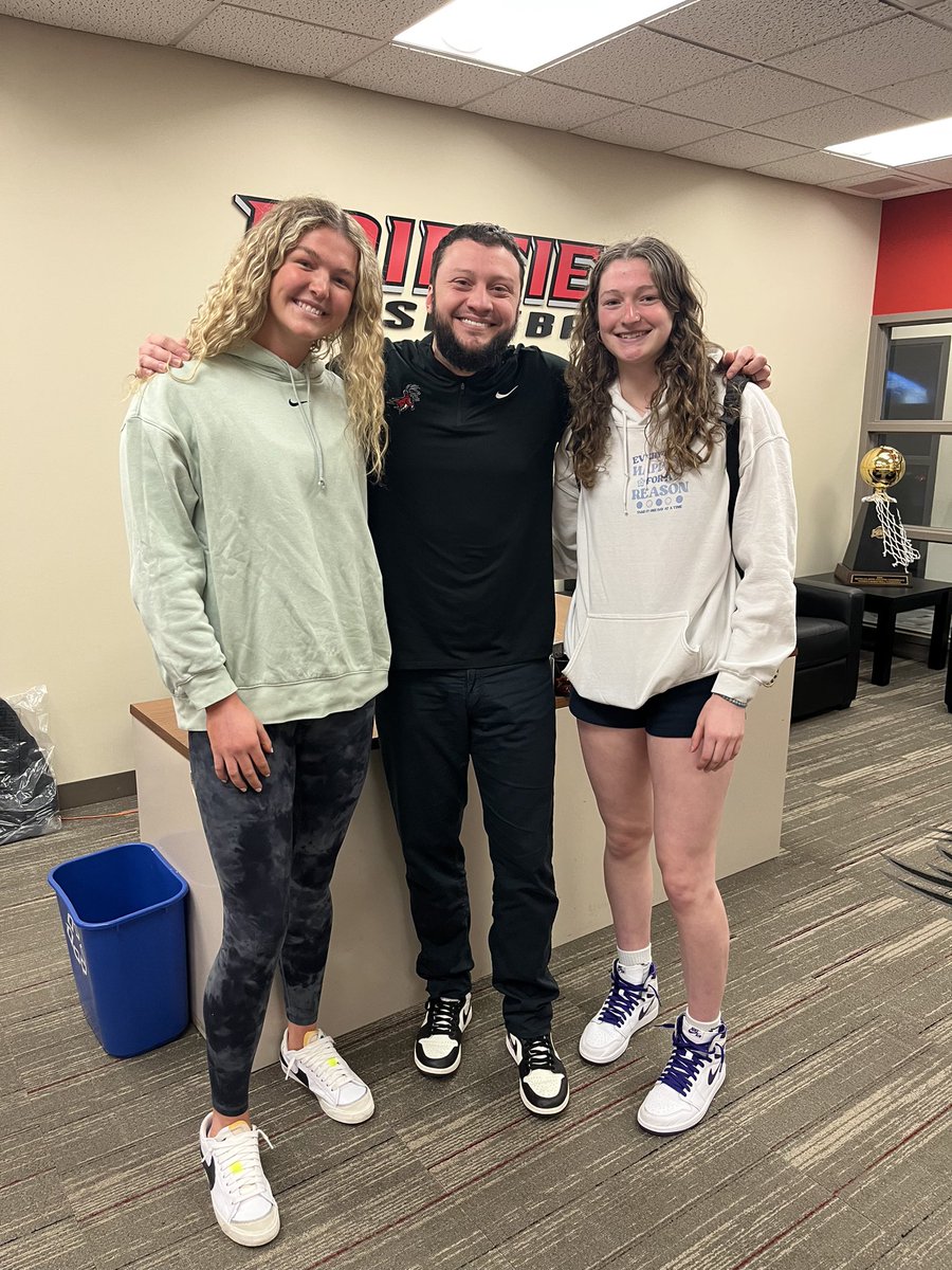 Blake DuDonis (@blakedudonis) on Twitter photo Always a good day when the baby Stags are in the building! Can’t wait to get on the court with <a href="/MeghanAndersen2/">Meghan Andersen</a> & <a href="/KarlyFischer23/">Karly Fischer</a>!
These two have crazy bright futures. Get ready 🤘🏽🦌😤 Always a good day when the baby Stags are in the building! Can’t wait to get on the court with <a href="/MeghanAndersen2/">Meghan Andersen</a> & <a href="/KarlyFischer23/">Karly Fischer</a>!
These two have crazy bright futures. Get ready 🤘🏽🦌😤