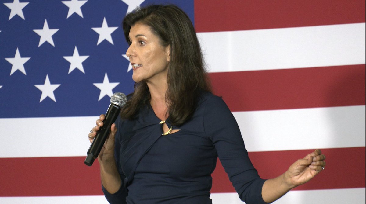 allexisaliyah's tweet photo. Today we will be recapping @NikkiHaley's visit to Lexington today, and what that means for her presidential campaign ..

Tune in @ 4:00 and 4:30 for more..
@USCCarolinaNews https://t.co/adlM72TD16