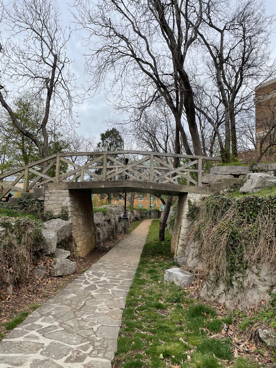 Every college has their myths... At WKU they always say that if you have your first kiss at the kissing bridge, you'll be together forever ❤️
Any couples who make the myth reality? <a href="/MythBusters/">MythBusters</a>  <a href="/WKU/">Western Kentucky University</a> <a href="/k8nicewiczscott/">Kate Nicewicz Scott</a>  #college #smmwku