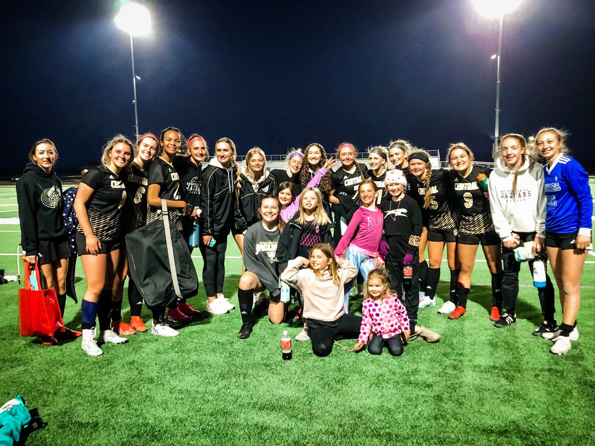 Being a coach and a mom is not an easy task.  Balancing that schedule can be exhausting and create a lot of guilt.  But moments like this make my heart happy! These girls are incredible role models! @AC_GirlsSoccer #ACallday