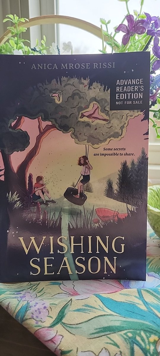 tiredschoolteac's tweet image. Just started this one, and already I&apos;m on Chapter 5! Beautifully done @anicarissi #wishingseason #springbreakreads #bookallies @QuillTreeBooks @HarperChildrens