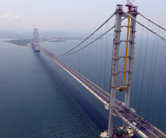 Siz 3. havalimanının yerini önceden haber alıp arsa alabildiniz mi? Yada Çanakkale ve  Körfez köprülerinin. Haritaları önüme geldi  tenezzül bile etmedim. Kanal İstanbul arsalarını da mı önceden kapatamadınız. Yada Özel Sanayi bölgeleri arsalarını tarla olarak toplarken birileri
