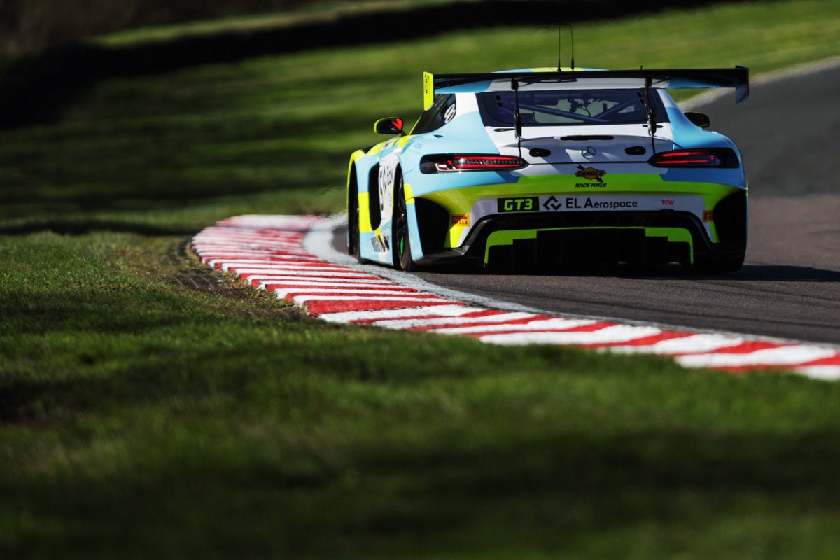 RamRacingCom's tweet image. Flying into the first @BritishGT round of the season… 🚀

Great day in the sun spent preparing for this weekend’s opening two races @Oulton_Park 

📸 @JakobEbrey