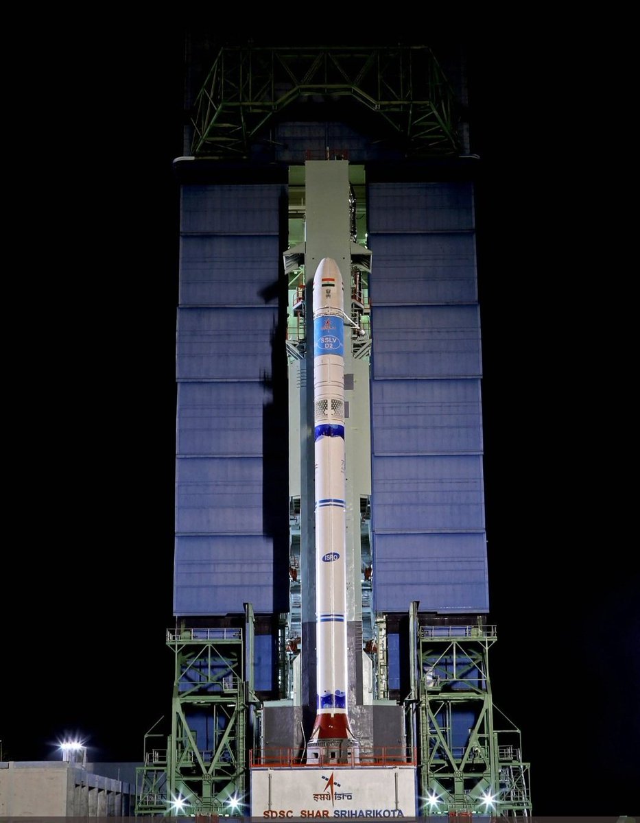 PrashantGhosh07's tweet photo. @elonmusk All #India 🇮🇳 currently active #lSRO Space Launch Vehicle (#Indian Rockets) ::-

1. #LVM3 - Geosynchronous launch vehicle MK-III 
2. #GSLV - Geosynchronous Satellite Launch Vehicle
3. #PSLV - Polar Satellite Launch Vehicle 
4. #SSLV - Small Satellite Launch Vehicle

#TeamIndia https://t.co/iBPFXZQTDR
