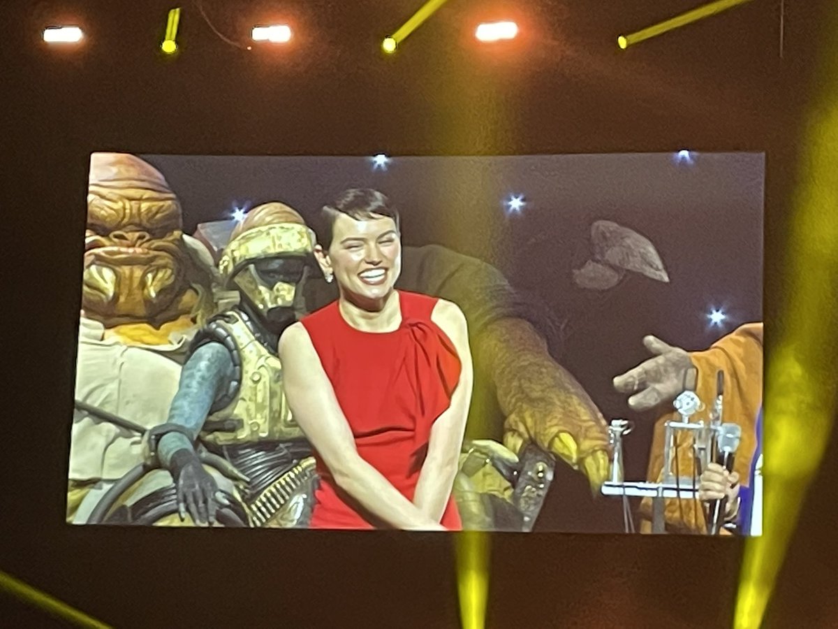 sw_holocron's tweet image. Daisy Ridley is back!!!

Rey will be the Jedi Master leading a new Jedi Order in an upcoming Star Wars film set 15 years after The Rise of Skywalker 

#StarWars #StarWarsCelebration