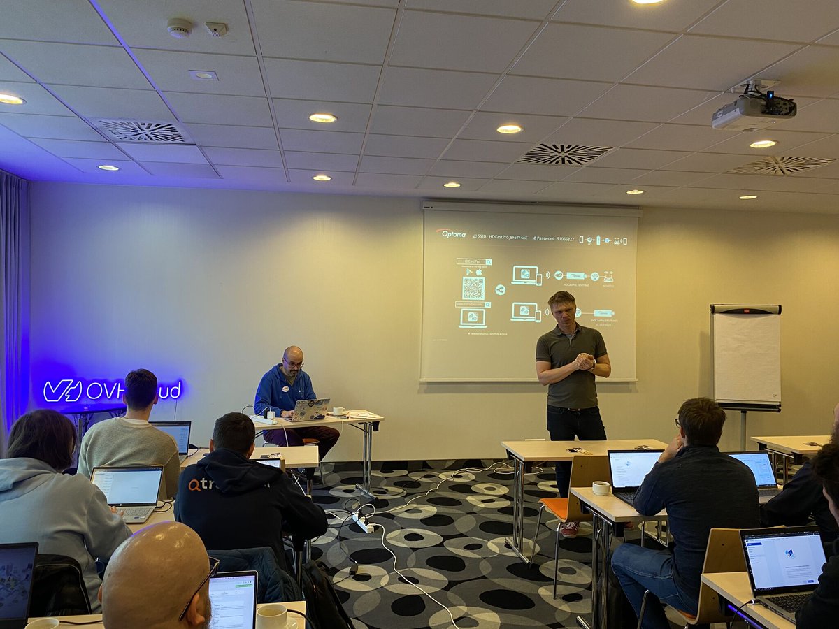 OVHcloudCareers's tweet photo. In Gdańsk, Poland 🇵🇱 Our Director of DevRel at @OVHcloud, @LostInBrittany, organized a #TechRoadShow event with several workshops on #Kubernetes 🚀
Thanks to him and the speakers for the enriching learning 👏 #OneTeam https://t.co/EdpBxLGQvr