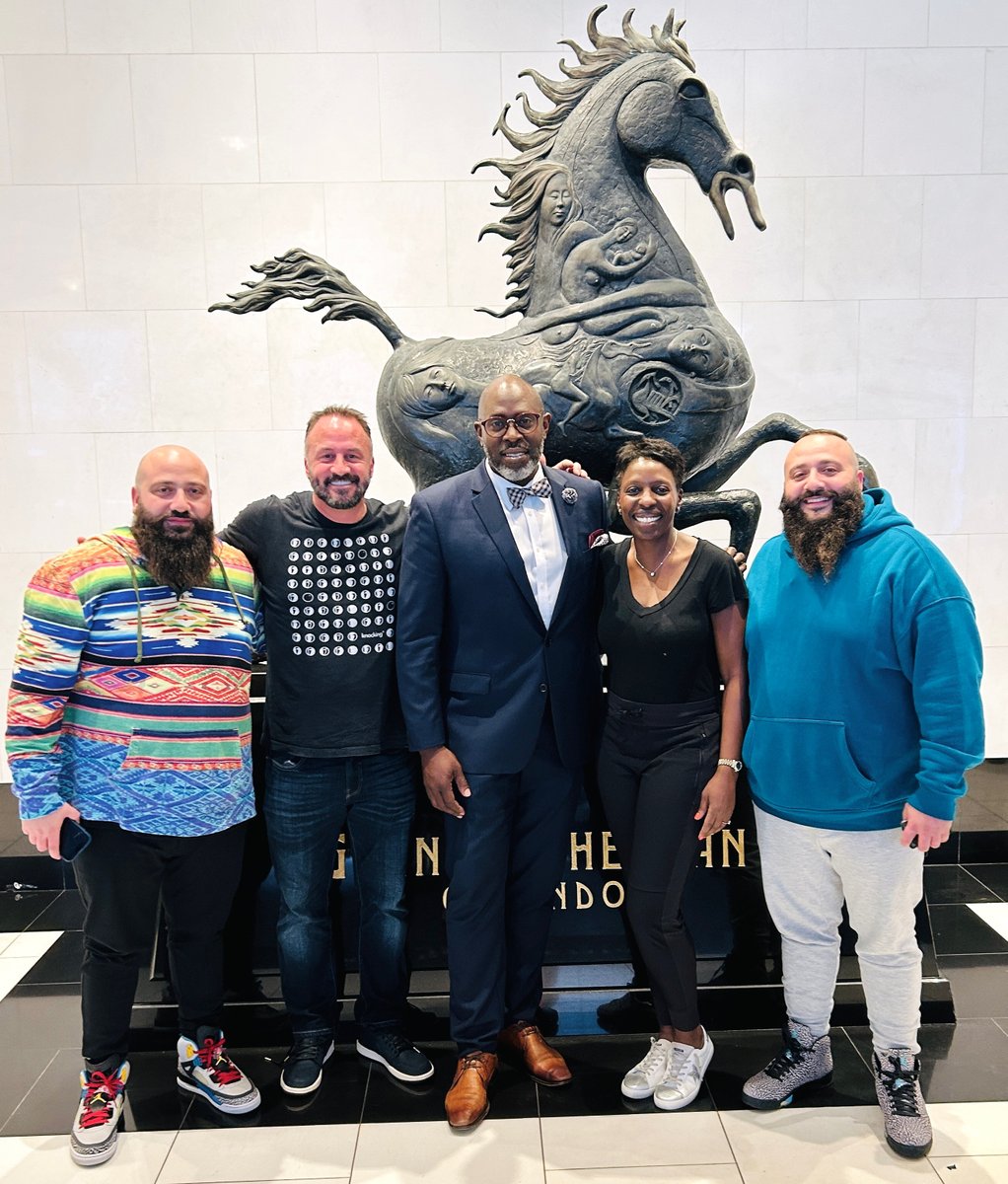 Throwback Alert!
The Knocking Team, @briangmeehan , @candincarter and the @RushCharge twins hit up The Grand Bohemian in Orlando with General Manager Justin Williams @BlackandBoujee1 !
#tbt #tbf #throwback #goodtimes #goodtimesoutside #grandbohemian #orlando #livinlarge #knocking