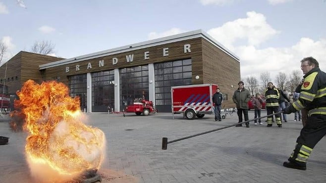 De brandweer krijgt voorrang bij woningtoewijzing in Eemnes. De politie en de zorg niet dlvr.it/Sm7Tn7